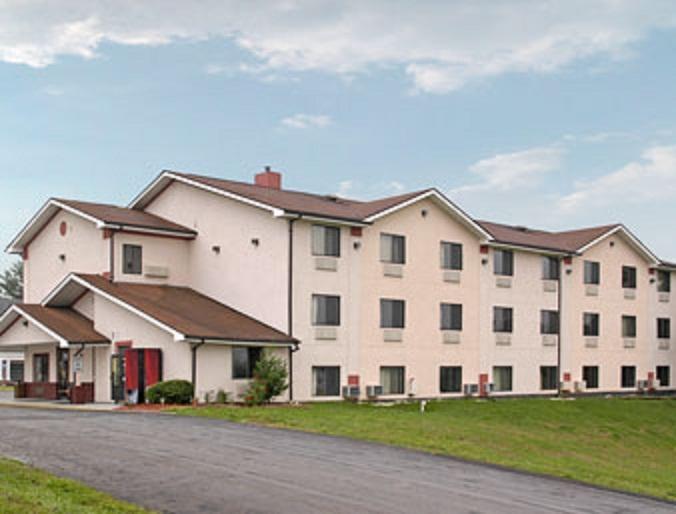 Super 8 Martinsburg Hotel Eksteriør billede